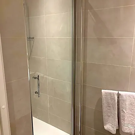 Share 3* 尼斯