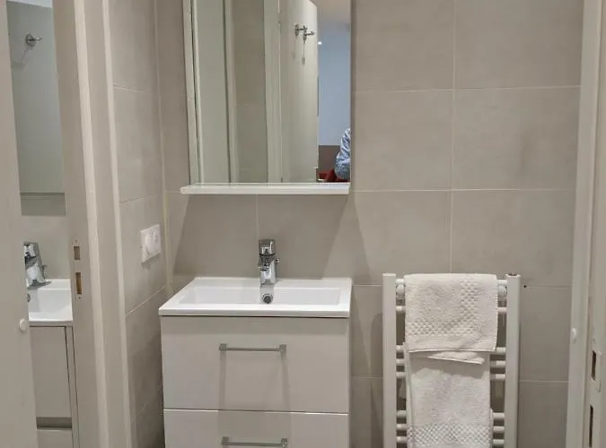 Share מלון דירות