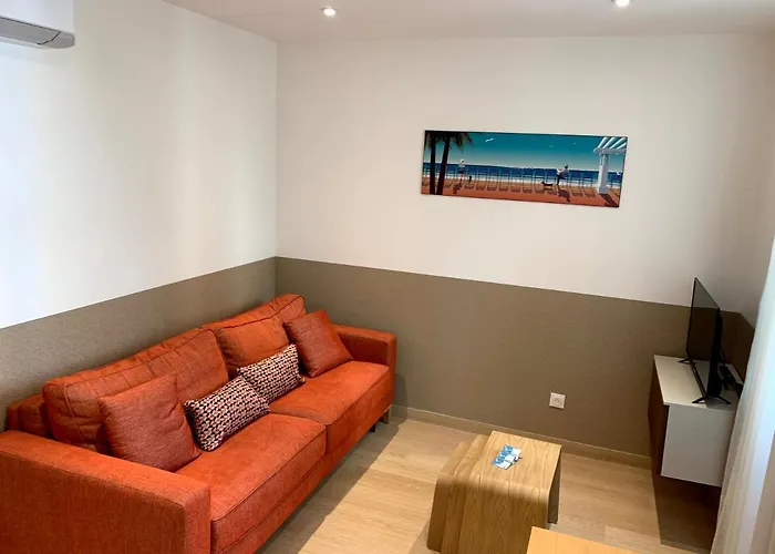 Apart Otel Share