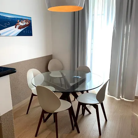 Share Aparthotel 3*